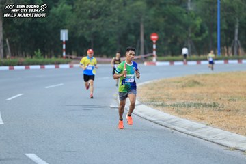 BINH DUONG NEW CITY HALF MARATHON 2024 - Ảnh #1734936