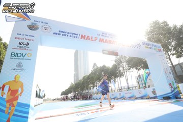BINH DUONG NEW CITY HALF MARATHON 2024 - Ảnh #1819049