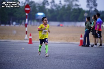 BINH DUONG NEW CITY HALF MARATHON 2024 - Ảnh #1725089