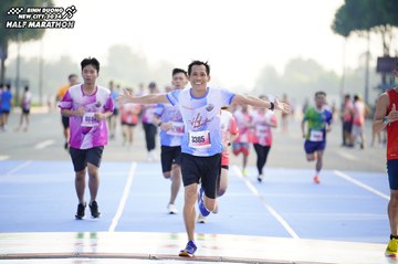 BINH DUONG NEW CITY HALF MARATHON 2024 - Ảnh #1763189