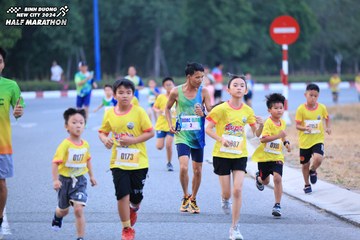 BINH DUONG NEW CITY HALF MARATHON 2024 - Ảnh #1726366