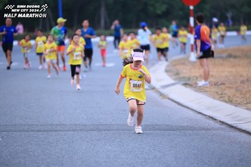 BINH DUONG NEW CITY HALF MARATHON 2024 - Ảnh #1726613