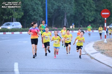 BINH DUONG NEW CITY HALF MARATHON 2024 - Ảnh #1726308