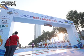 BINH DUONG NEW CITY HALF MARATHON 2024 - Ảnh #1819398