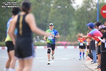 BINH DUONG NEW CITY HALF MARATHON 2024 - Ảnh #1736880