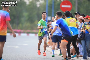 BINH DUONG NEW CITY HALF MARATHON 2024 - Ảnh #1736452