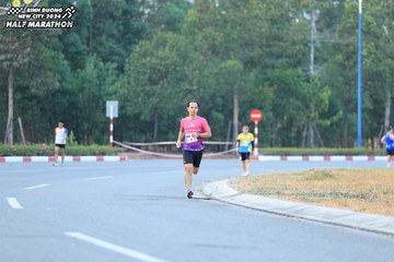 BINH DUONG NEW CITY HALF MARATHON 2024 - Ảnh #1735731