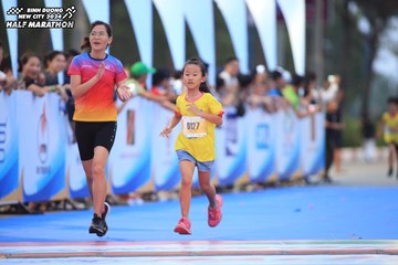 BINH DUONG NEW CITY HALF MARATHON 2024 - Ảnh #1728933