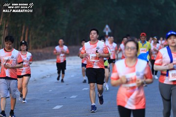 BINH DUONG NEW CITY HALF MARATHON 2024 - Ảnh #1750842