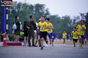 BINH DUONG NEW CITY HALF MARATHON 2024 - Ảnh #1725061