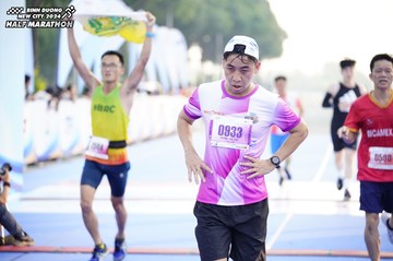 BINH DUONG NEW CITY HALF MARATHON 2024 - Ảnh #1758179