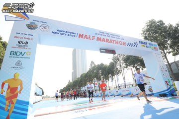 BINH DUONG NEW CITY HALF MARATHON 2024 - Ảnh #1818947