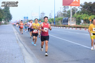 BINH DUONG NEW CITY HALF MARATHON 2024 - Ảnh #1770565