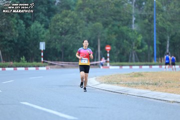 BINH DUONG NEW CITY HALF MARATHON 2024 - Ảnh #1735888