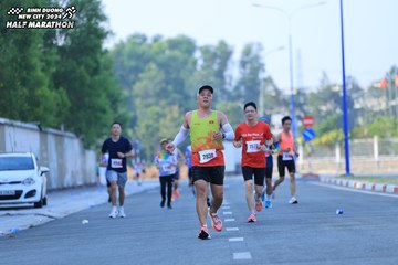 BINH DUONG NEW CITY HALF MARATHON 2024 - Ảnh #1764158