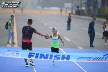 BINH DUONG NEW CITY HALF MARATHON 2024 - Ảnh #1738596