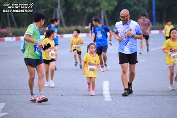 BINH DUONG NEW CITY HALF MARATHON 2024 - Ảnh #1726875
