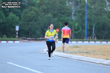 BINH DUONG NEW CITY HALF MARATHON 2024 - Ảnh #1736057
