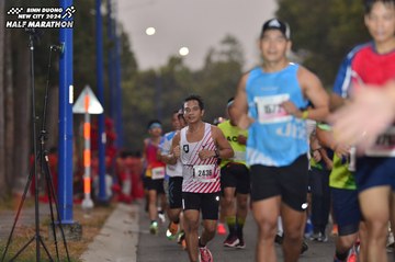 BINH DUONG NEW CITY HALF MARATHON 2024 - Ảnh #1741042