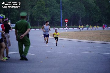 BINH DUONG NEW CITY HALF MARATHON 2024 - Ảnh #1724975