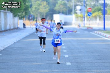 BINH DUONG NEW CITY HALF MARATHON 2024 - Ảnh #1771351