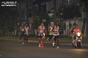 BINH DUONG NEW CITY HALF MARATHON 2024 - Ảnh #1755548