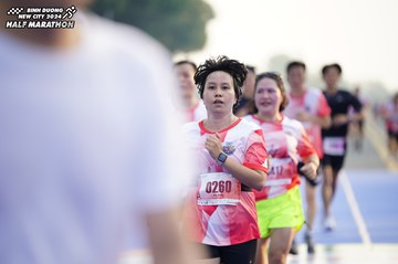 BINH DUONG NEW CITY HALF MARATHON 2024 - Ảnh #1760188