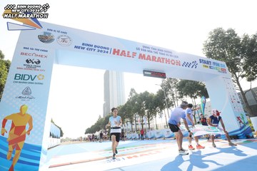 BINH DUONG NEW CITY HALF MARATHON 2024 - Ảnh #1818983