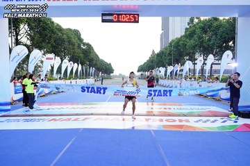 BINH DUONG NEW CITY HALF MARATHON 2024 - Ảnh #1770679