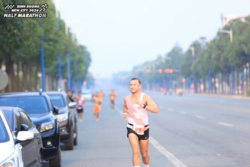 BINH DUONG NEW CITY HALF MARATHON 2024 - Ảnh #1739615