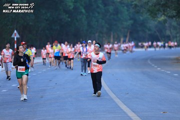 BINH DUONG NEW CITY HALF MARATHON 2024 - Ảnh #1750775