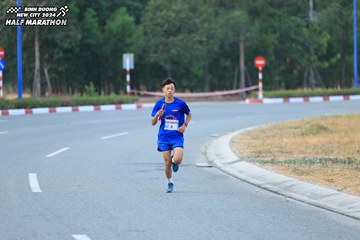 BINH DUONG NEW CITY HALF MARATHON 2024 - Ảnh #1735073