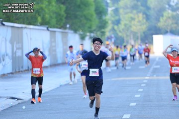 BINH DUONG NEW CITY HALF MARATHON 2024 - Ảnh #1768925