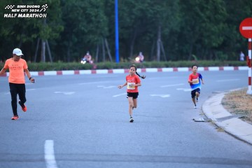 BINH DUONG NEW CITY HALF MARATHON 2024 - Ảnh #1726123