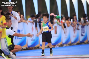BINH DUONG NEW CITY HALF MARATHON 2024 - Ảnh #1728607
