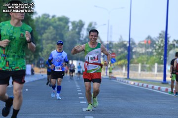 BINH DUONG NEW CITY HALF MARATHON 2024 - Ảnh #1765544