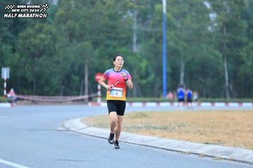 BINH DUONG NEW CITY HALF MARATHON 2024 - Ảnh #1735893