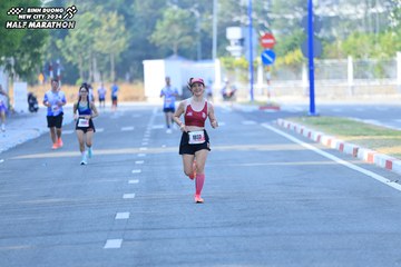 BINH DUONG NEW CITY HALF MARATHON 2024 - Ảnh #1770961
