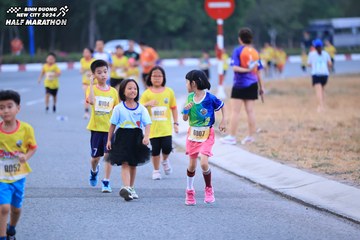 BINH DUONG NEW CITY HALF MARATHON 2024 - Ảnh #1726517