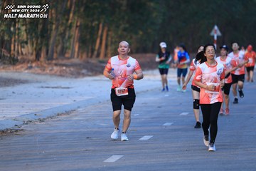 BINH DUONG NEW CITY HALF MARATHON 2024 - Ảnh #1771898