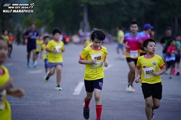 BINH DUONG NEW CITY HALF MARATHON 2024 - Ảnh #1724593