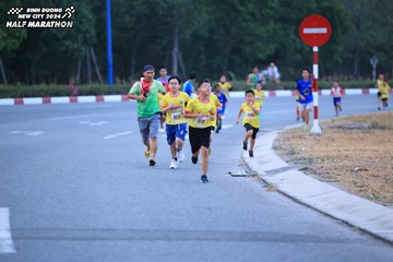 BINH DUONG NEW CITY HALF MARATHON 2024 - Ảnh #1726158