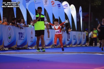 BINH DUONG NEW CITY HALF MARATHON 2024 - Ảnh #1729297