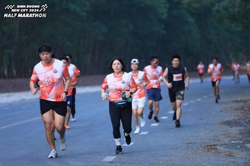 BINH DUONG NEW CITY HALF MARATHON 2024 - Ảnh #1750106