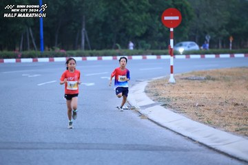 BINH DUONG NEW CITY HALF MARATHON 2024 - Ảnh #1726136