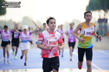 BINH DUONG NEW CITY HALF MARATHON 2024 - Ảnh #1761337