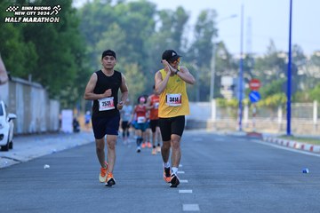 BINH DUONG NEW CITY HALF MARATHON 2024 - Ảnh #1763534