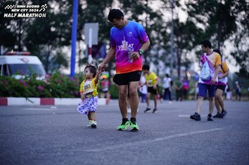 BINH DUONG NEW CITY HALF MARATHON 2024 - Ảnh #1724896