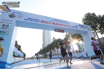 BINH DUONG NEW CITY HALF MARATHON 2024 - Ảnh #1820181