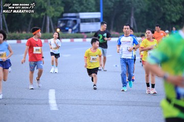 BINH DUONG NEW CITY HALF MARATHON 2024 - Ảnh #1726527